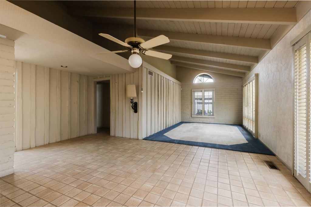Image 30 of property listing at 2331 W Celeste Avenue, Fresno, CA 93711
