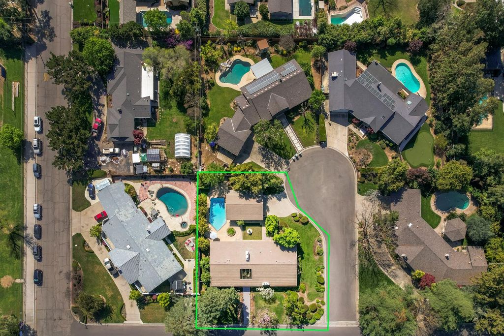 Image 56 of property listing at 2331 W Celeste Avenue, Fresno, CA 93711