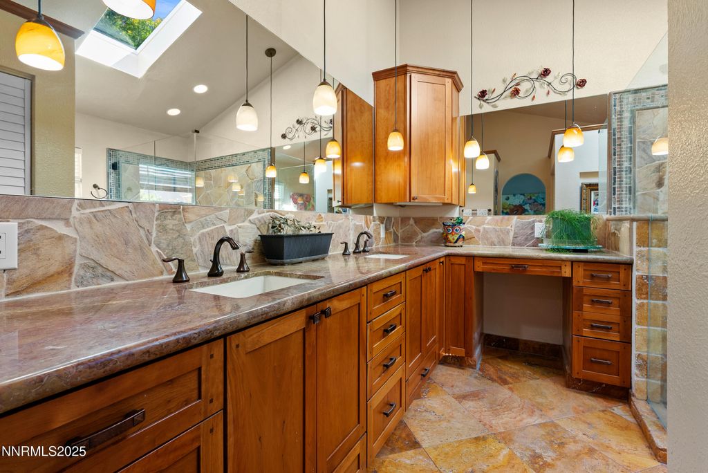 Image 19 of property listing at 6435 Meadow Valley Lane, Reno, NV 89519