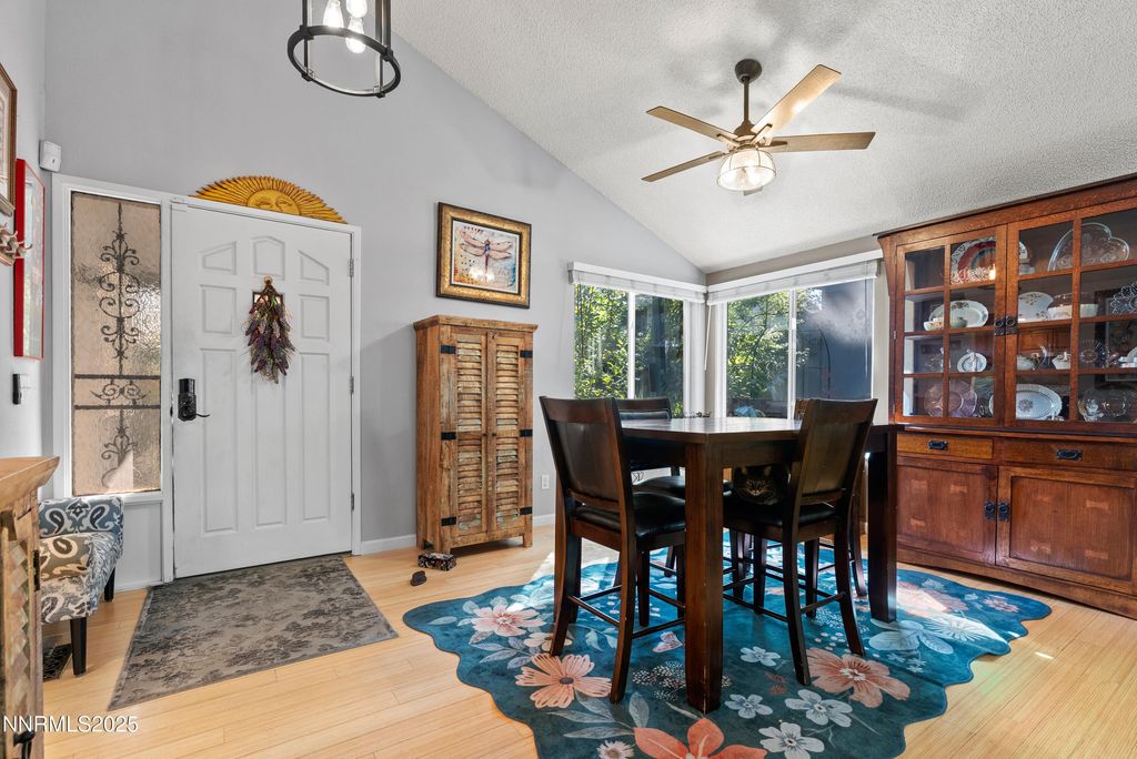 Image 5 of property listing at 6435 Meadow Valley Lane, Reno, NV 89519