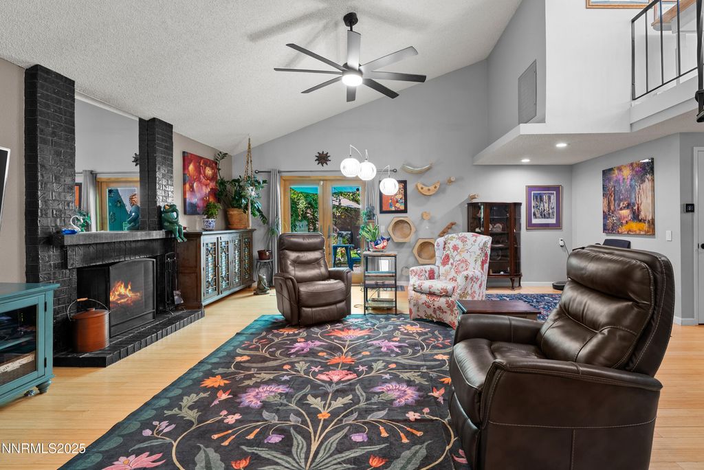 Image 7 of property listing at 6435 Meadow Valley Lane, Reno, NV 89519