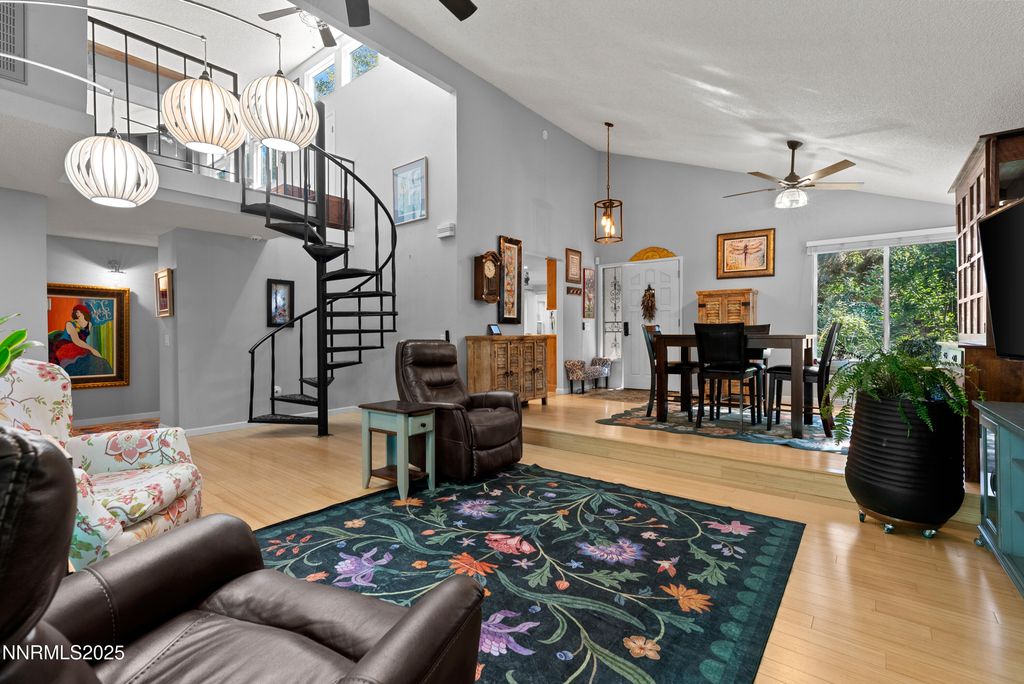 Image 8 of property listing at 6435 Meadow Valley Lane, Reno, NV 89519