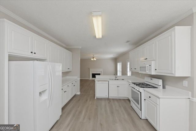 3828 Martingale Drive SE, Conyers, GA 30094