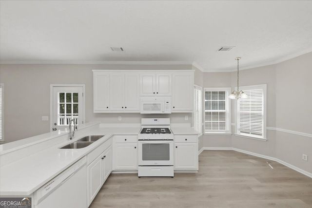 3828 Martingale Drive SE, Conyers, GA 30094