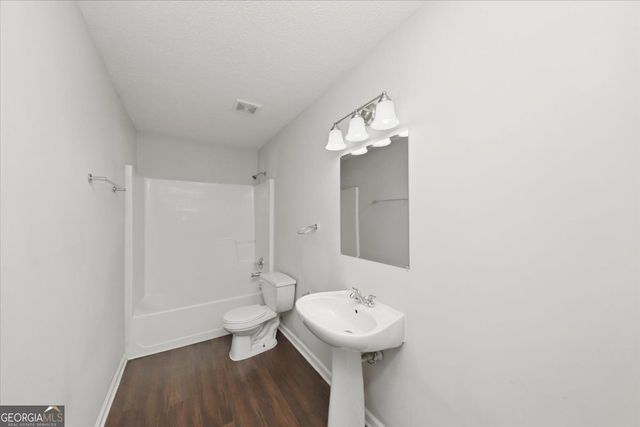 3828 Martingale Drive SE, Conyers, GA 30094