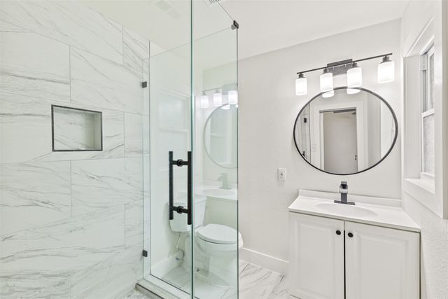 418 Lillian Street, Dallas, TX 75211