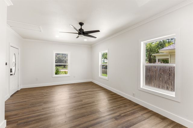 418 Lillian Street, Dallas, TX 75211