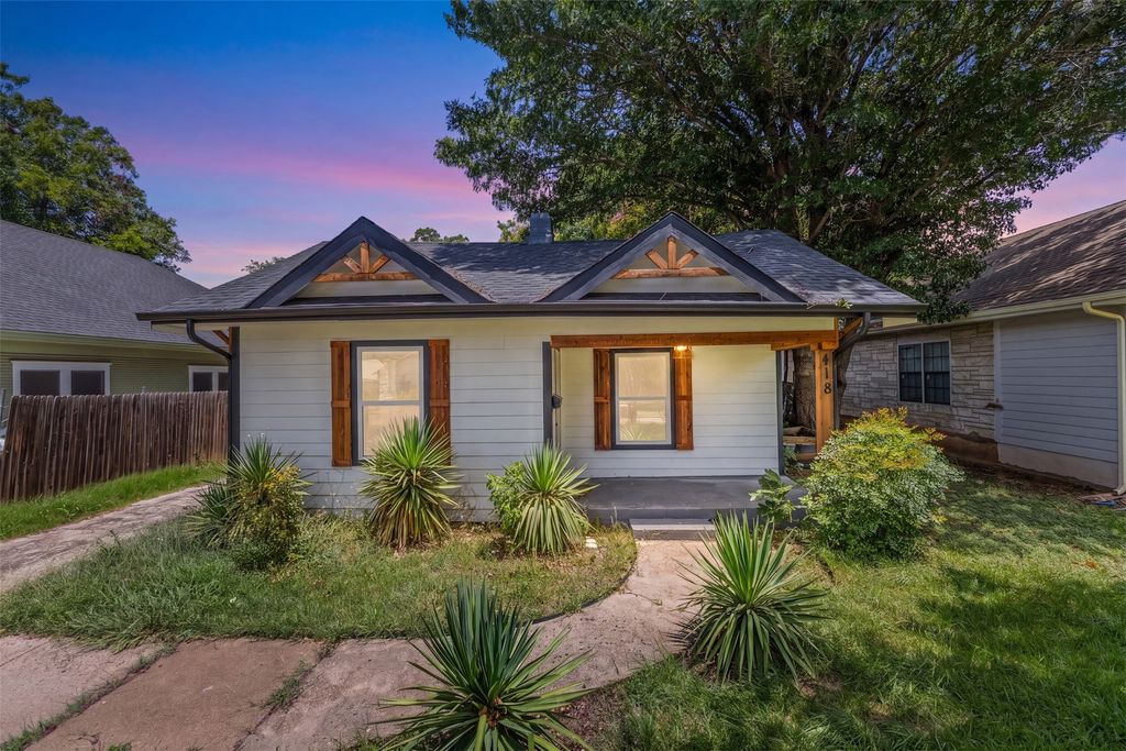 418 Lillian Street, Dallas, TX 75211