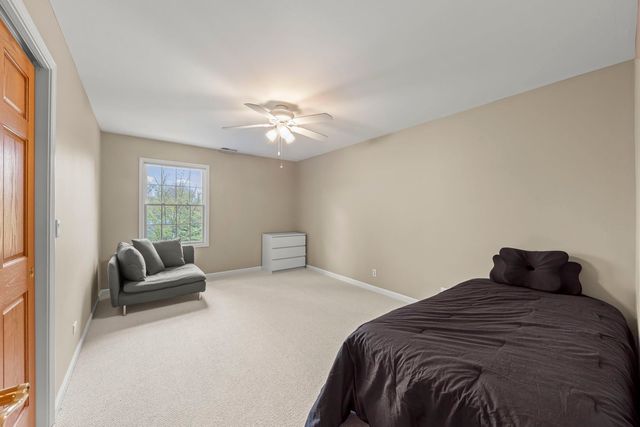 1570 Orchard Road, Wheaton, IL 60189