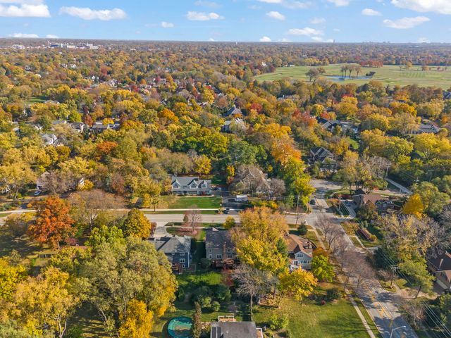1570 Orchard Road, Wheaton, IL 60189