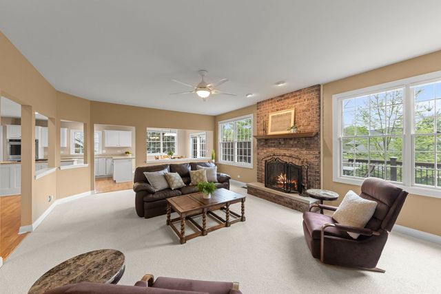 1570 Orchard Road, Wheaton, IL 60189