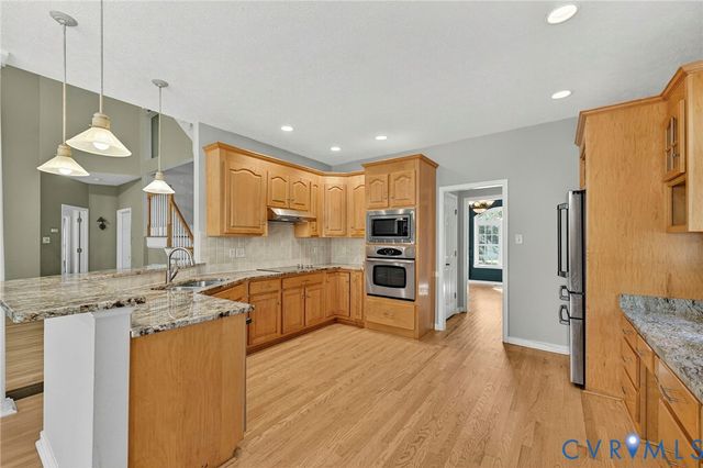 9324 Oak River Dr, South Chesterfield, VA 23803