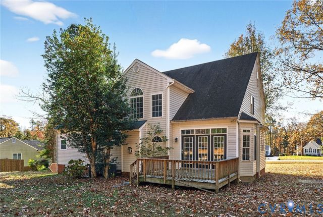 9324 Oak River Dr, South Chesterfield, VA 23803