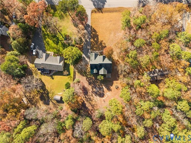 9324 Oak River Dr, South Chesterfield, VA 23803