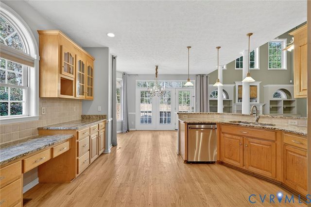 9324 Oak River Dr, South Chesterfield, VA 23803