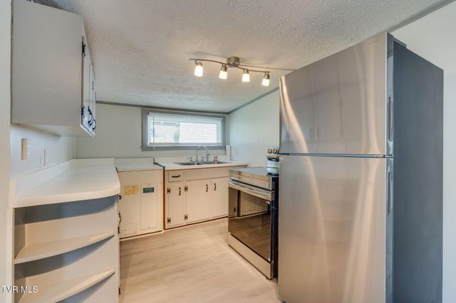 1826 Pittstown Rd Road, Bristol, VA 24201