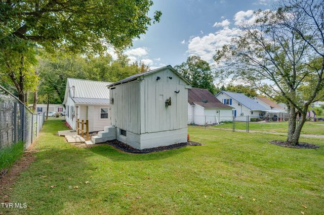 1826 Pittstown Rd Road, Bristol, VA 24201