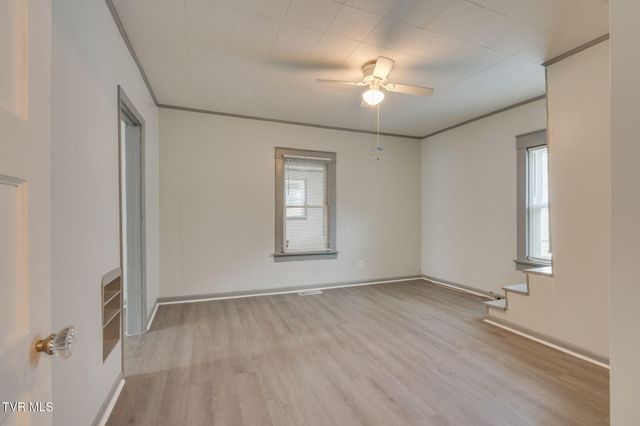 1826 Pittstown Rd Road, Bristol, VA 24201