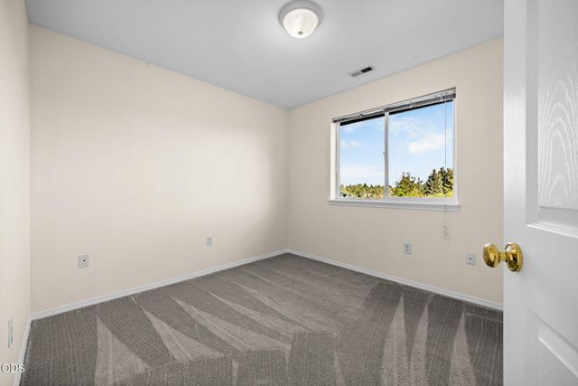 1770 SW 22nd Court, Redmond, OR 97756