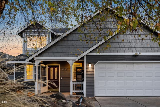 1770 SW 22nd Court, Redmond, OR 97756