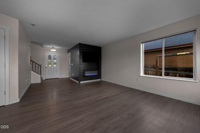 1770 SW 22nd Court, Redmond, OR 97756