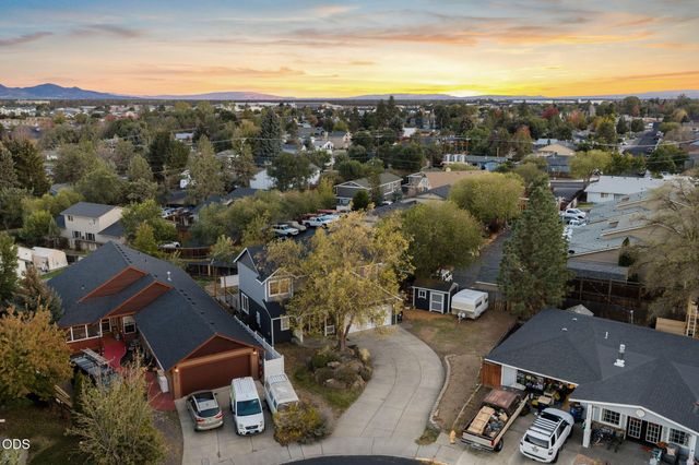 1770 SW 22nd Court, Redmond, OR 97756