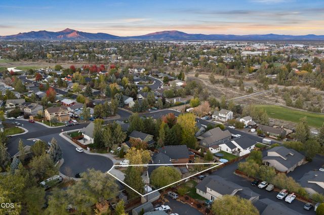 1770 SW 22nd Court, Redmond, OR 97756