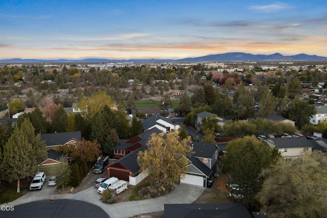 1770 SW 22nd Court, Redmond, OR 97756