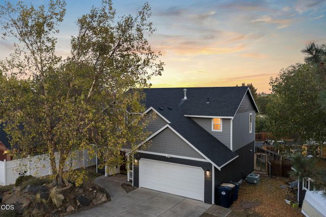 1770 SW 22nd Court, Redmond, OR 97756