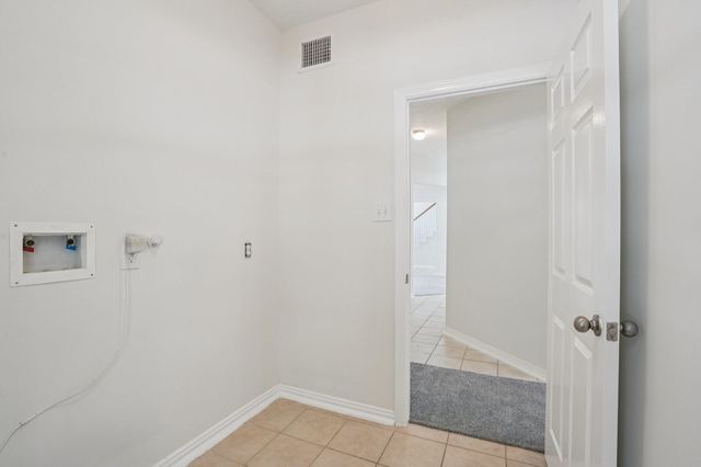 7803 Deerwood Lake Drive, Humble, TX 77346