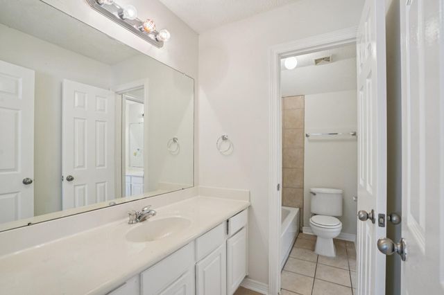 7803 Deerwood Lake Drive, Humble, TX 77346