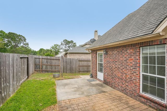 7803 Deerwood Lake Drive, Humble, TX 77346