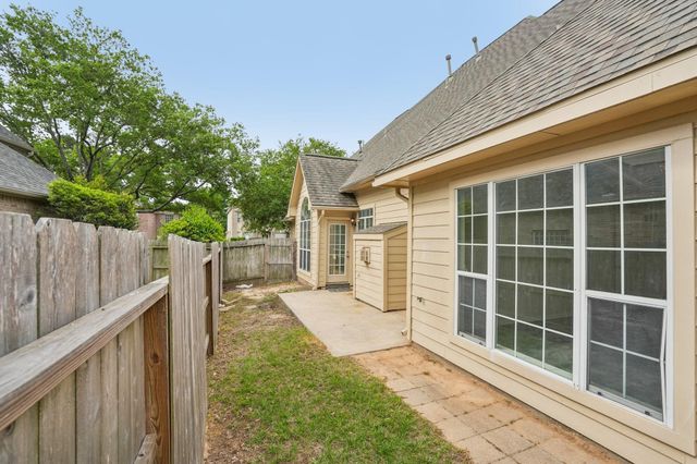 7803 Deerwood Lake Drive, Humble, TX 77346