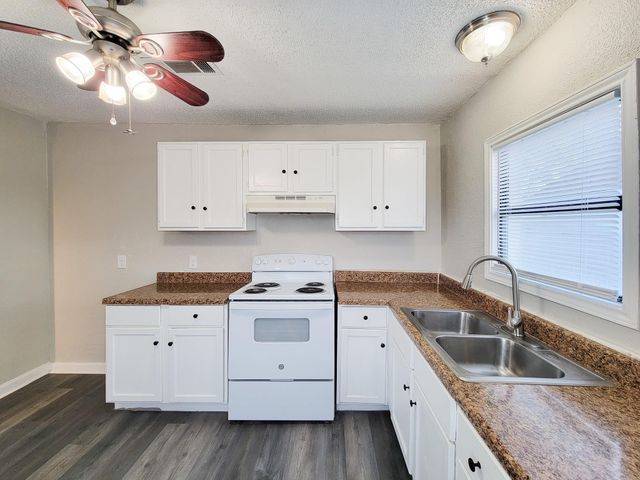 4817 Lawndale Street, La Marque, TX 77568