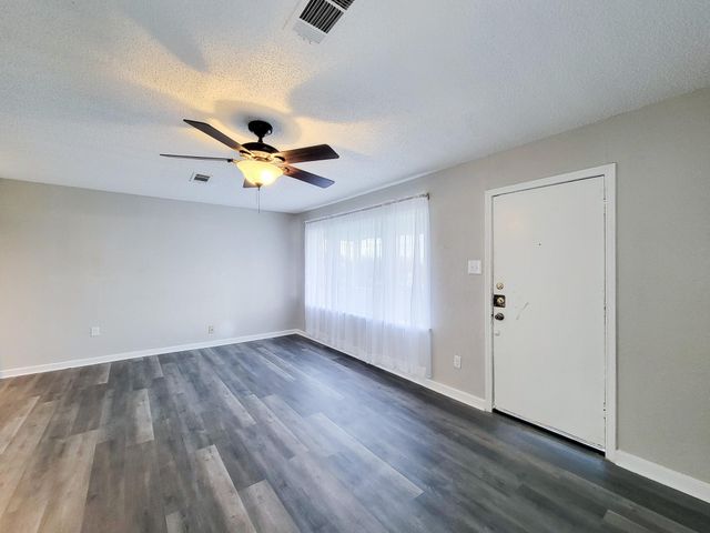 4817 Lawndale Street, La Marque, TX 77568