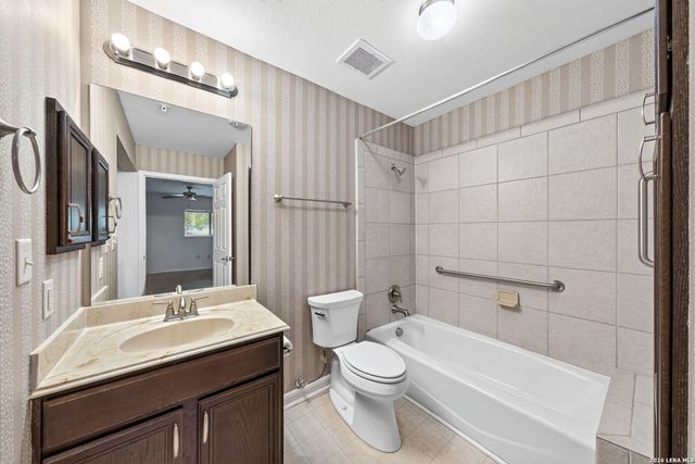 4111 Medical Dr Apt A201, San Antonio, TX 78229