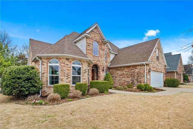 4515 W Creekview Drive, Rogers, AR 72758