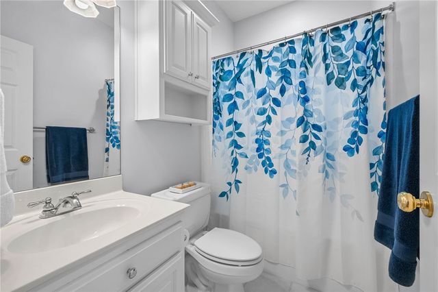 4515 W Creekview Drive, Rogers, AR 72758