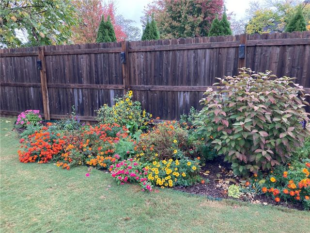 4515 W Creekview Drive, Rogers, AR 72758