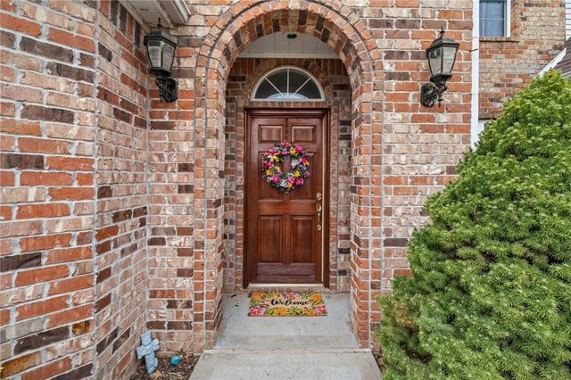 4515 W Creekview Drive, Rogers, AR 72758