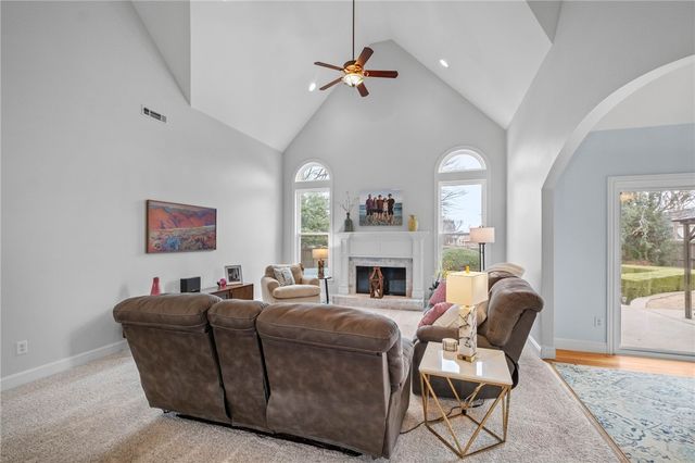 4515 W Creekview Drive, Rogers, AR 72758