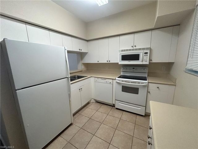 8358 Bernwood Cove LOOP 707, Fort Myers, FL 33966