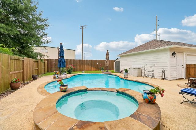 23921 Dorrington Estates Lane, Conroe, TX 77385