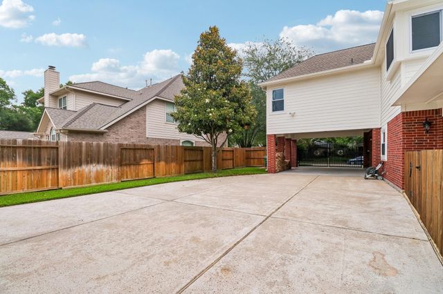 23921 Dorrington Estates Lane, Conroe, TX 77385