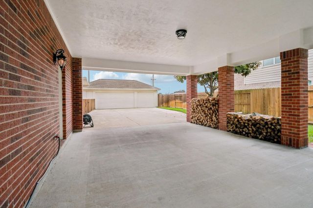 23921 Dorrington Estates Lane, Conroe, TX 77385