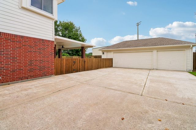 23921 Dorrington Estates Lane, Conroe, TX 77385
