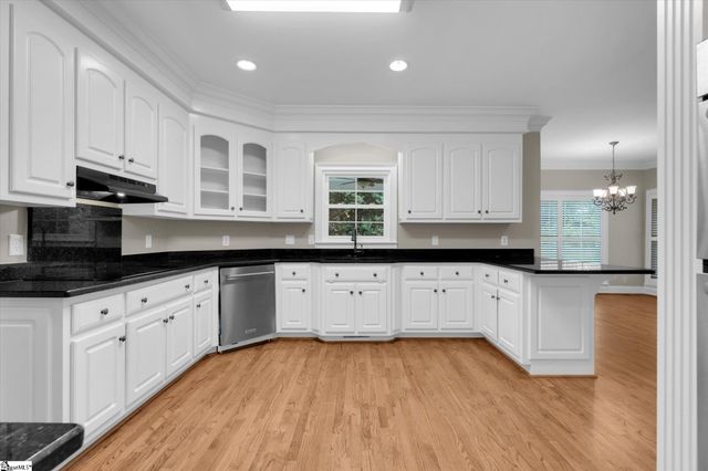 4 Fenwick Place, Greer, SC 29650