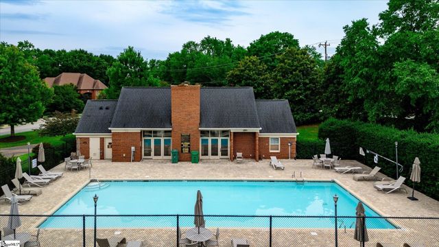 4 Fenwick Place, Greer, SC 29650