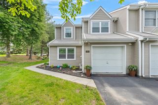 31 Deer Crossing Drive, Fishkill, NY 12524