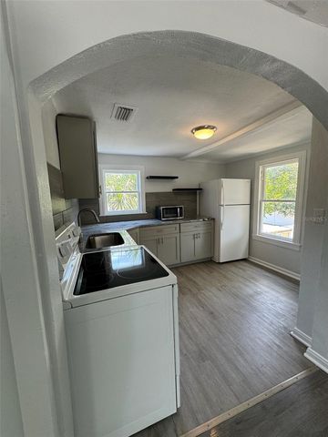 2650 25TH AVENUE N, St Petersburg, FL 33713